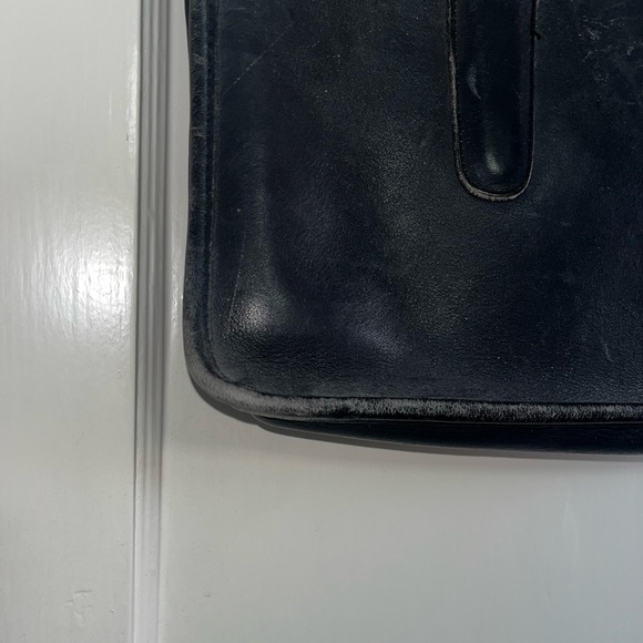 vintage Coach Slim Satchel in black glovetanned leather. - Picture 6 of 11